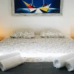 Host Wise - Wonderful Flats With Pool شقة *