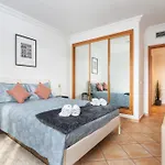 Host Wise - Wonderful Flats With Pool شقة *