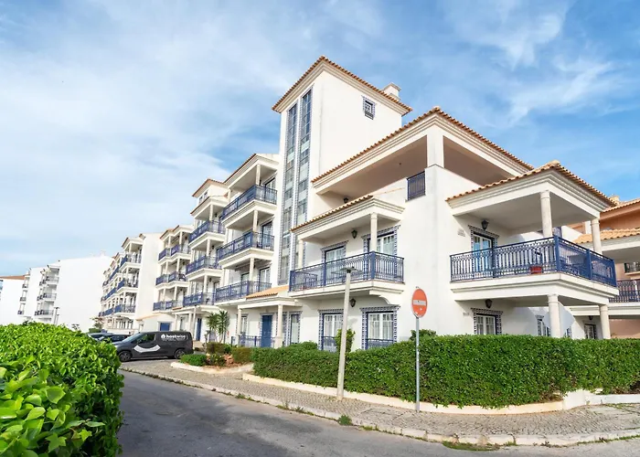 Апартаменти Host Wise - Wonderful Flats With Pool *