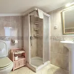 Apartament Host Wise - Wonderful Flats With Pool *