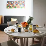 Host Wise - Wonderful Flats With Pool Apartament